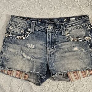 Miss Me Signature Crystal Studded Denim Shorts Mid-rise Sz 30 Peek- a- boo Style